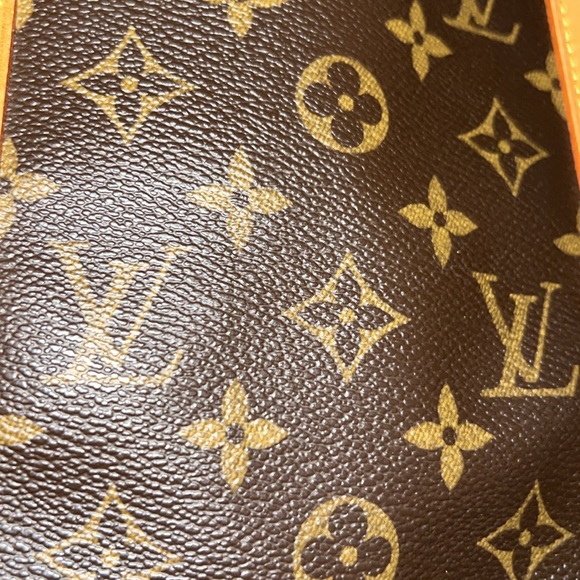 Louis Vuitton monogram Marais bucket bag - Picture 2 of 15
